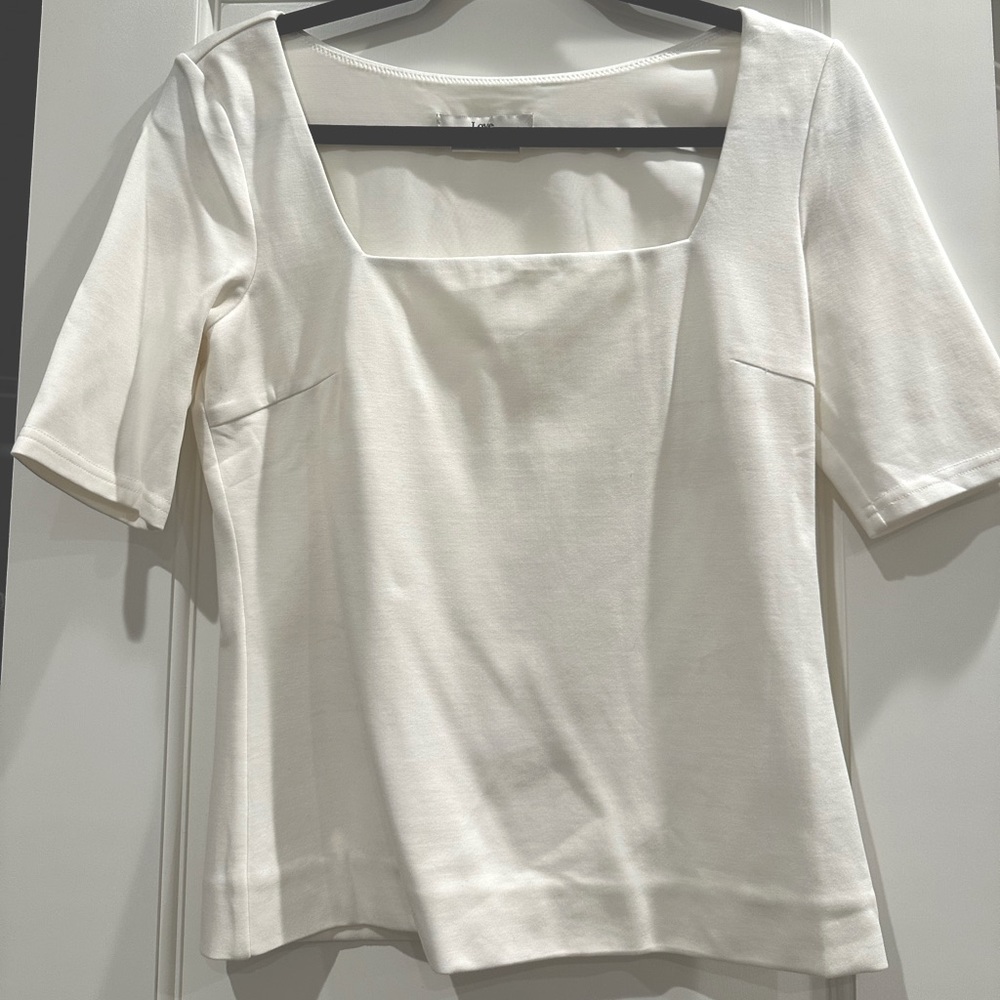 Elegant White Short Sleeve Top